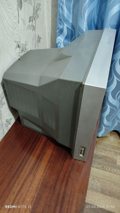 Продам телевизор
