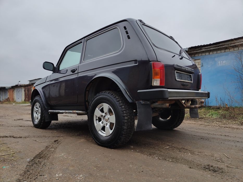 Нива Рысь 212140