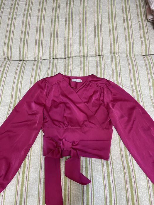 Продается атласная блузка