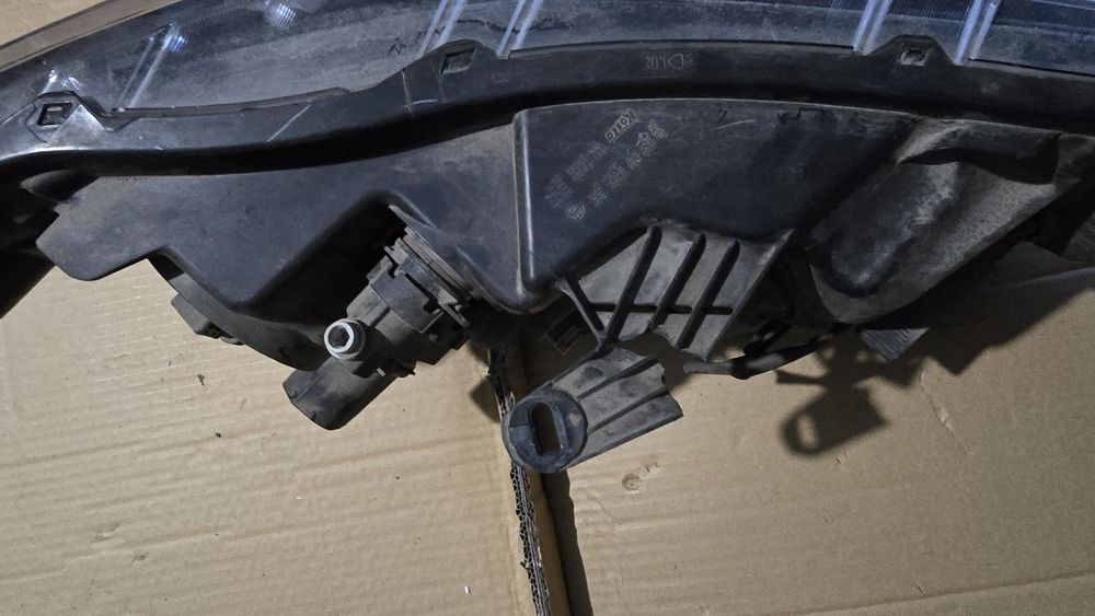 Far stanga nissan qashqai 2018