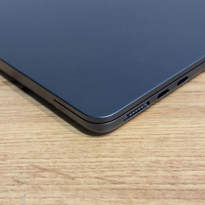 MacBook Air 13 M3 SSD 512GB RAM 8GB Midnight - GARANTIE 12 LUNI | TrueGSM