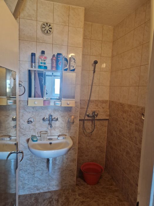 Продавам двустаен апартамент в Асеновград  !