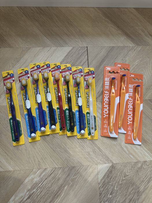 Новые зубные щетки