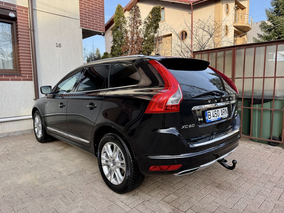Volvo XC 60/SUMMUM/2.4 D5/4x4/AuToMat/DubuCLimA/XeNoN/PieLe/PROPRIETAR