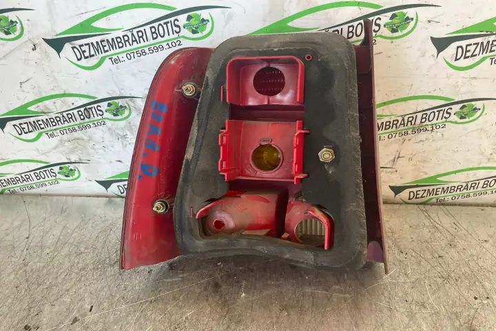 Lampa / Tripla stop dreapta pe aripa Volkswagen VW Bora 2001