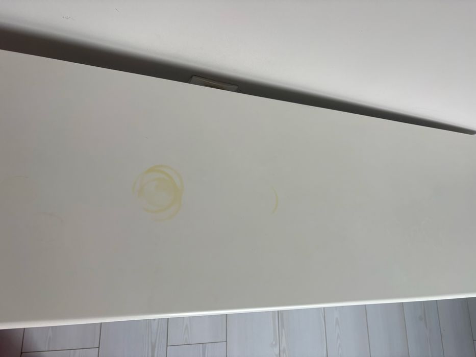 Măsuță de toaletă tip consolă, fină și elegantă