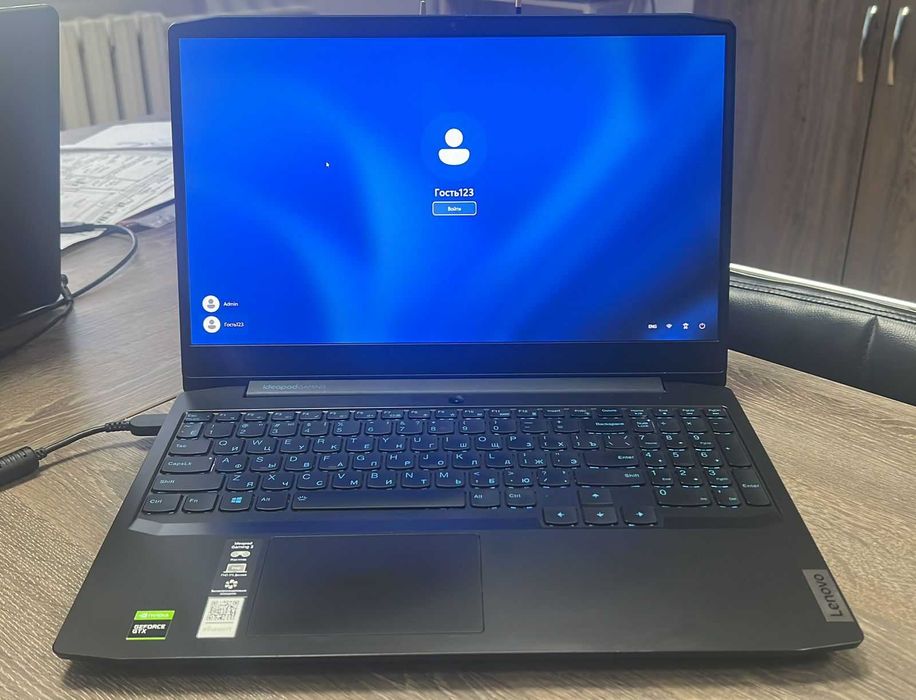 Lenovo IdeaPad Gaming 3 15IMH05