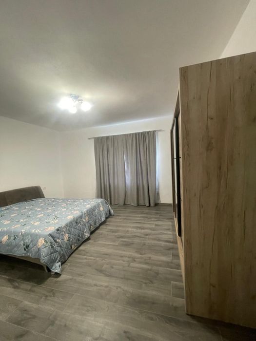 Casa mare la 25 km de Arad