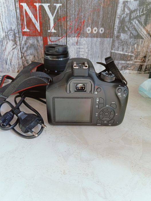 Фотокамера canon EOS 4000D 18-55 III