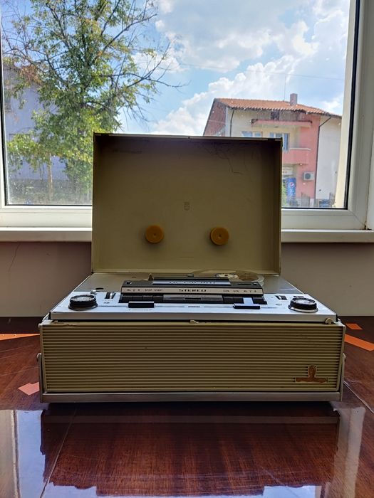 Продавам GRUNDIG-TK 320 HI-FI