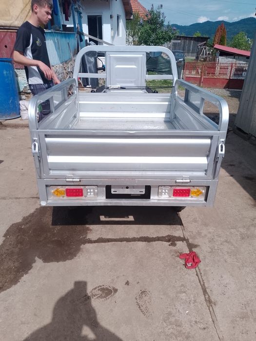 Vând triciclu electric 1000w
