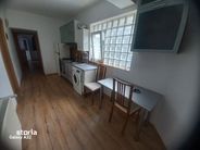 Proprietar.inchiriez apartament 3 camere .otopeni .central.