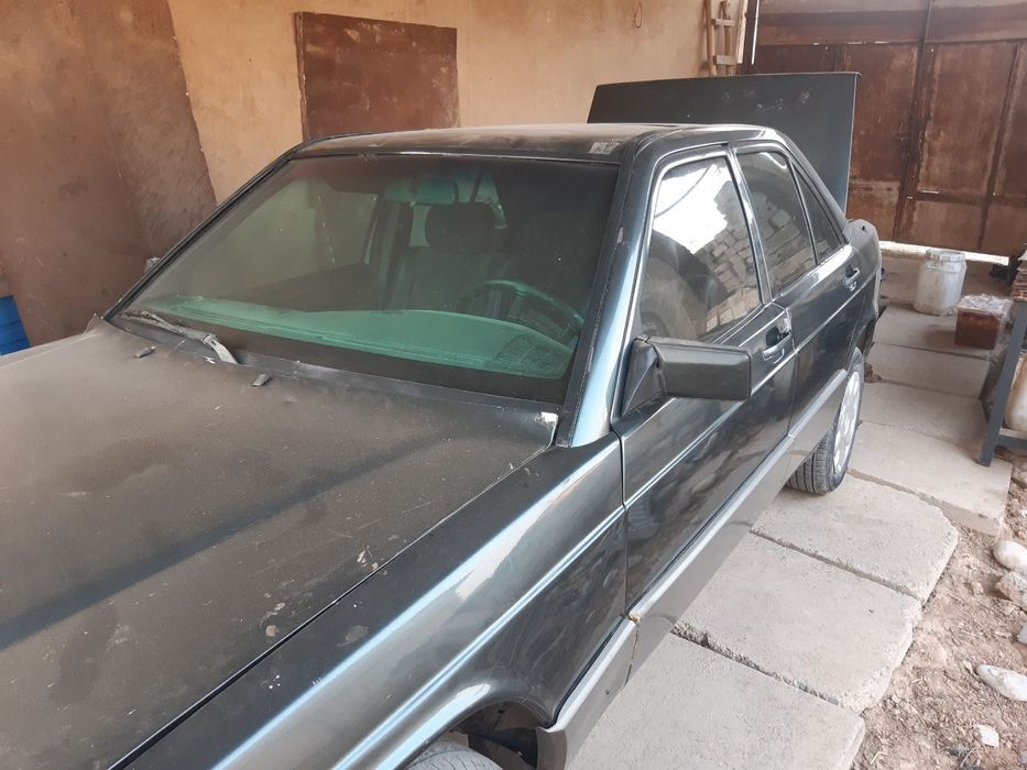 Продается Mercedes 190.