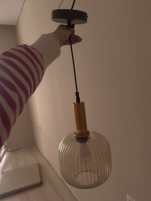 Люстры 2 штуки продам