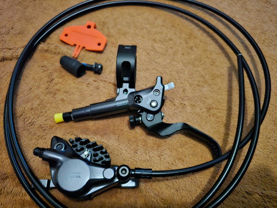 Frana fata shimano XT BR-M8120  noi 2 , 4 pistoane BL-M8100 BR-M8100 si BL-T8100