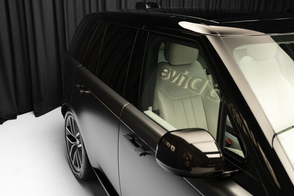 Land Rover Range Rover 2024 hibrid, 148.671 € — imagine 4