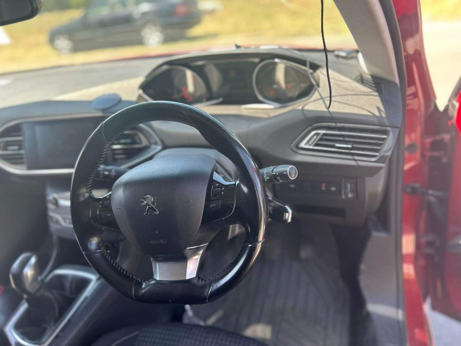 Peugeot 308 2017г 1.6 BlueHDI НА ЧАСТИ