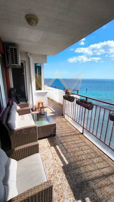 Продава се Тристаен апартамент в Свети Влас - 112 кв.м за 1492 €/кв.м - Снимка #1