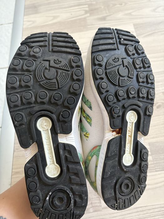 Адидас бял със зелено