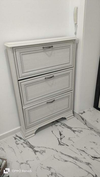 Срочно продам шкаф для обуви