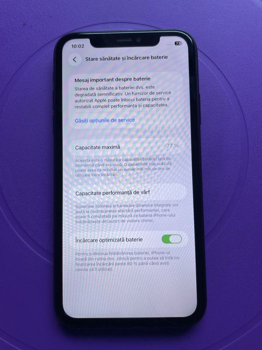 Vând iPhone 11 impecabil liber de rețea