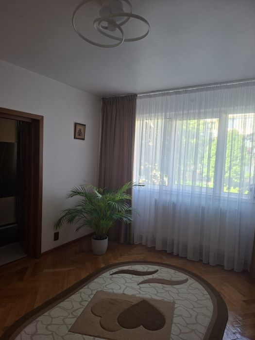 Apartament 3 camere , et 1 , aleea teilor , se vinde cu tot ce este in el , 0763607058
