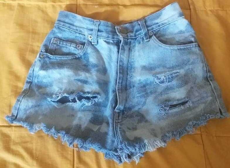 Pantaloni surti de blugi , originali SKOOZI, made in MEXICO, mr XS,S,M