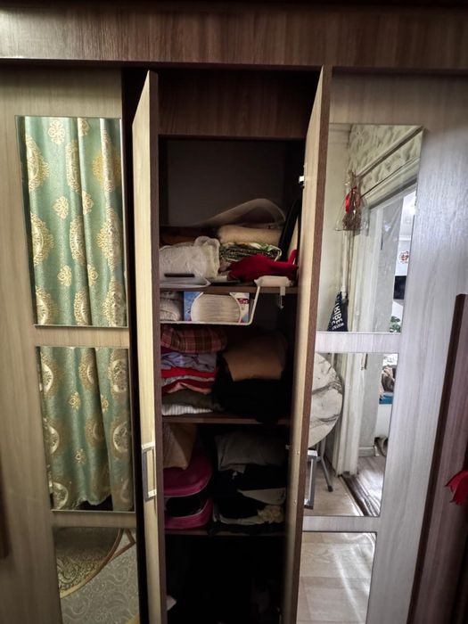 Продам шкаф с антесолью срочно