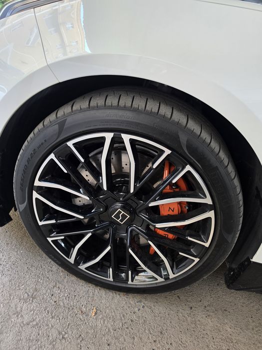 Zeekr 001 диска r22 pirelli шина