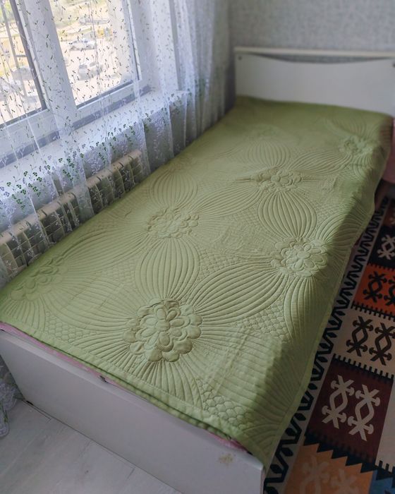 односпальная кровать