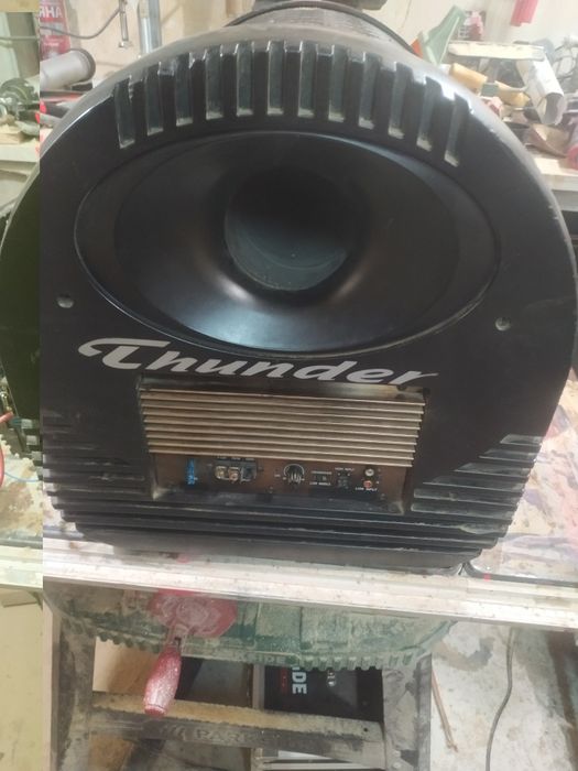 Активен бас 15 thunder