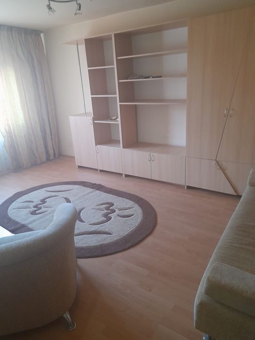 inchiriez apartament3 camere