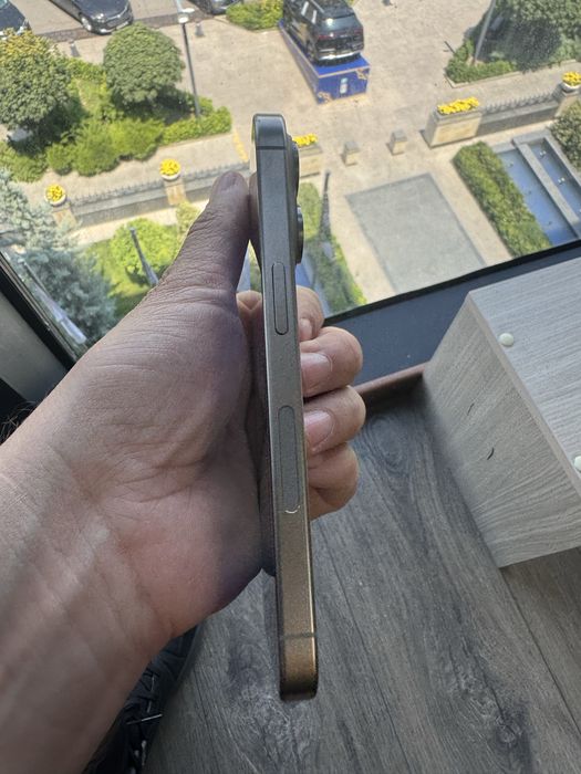 iPhone 15 pro 128gb