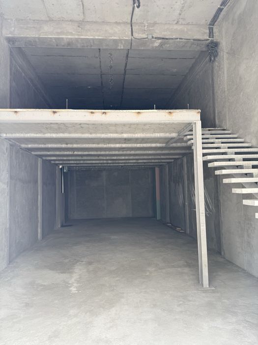 Коммерческое помещение 173 м², ТРК «Seoul Mun», у входа.