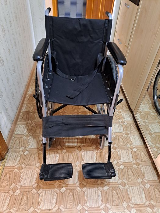Инвалидная коляска