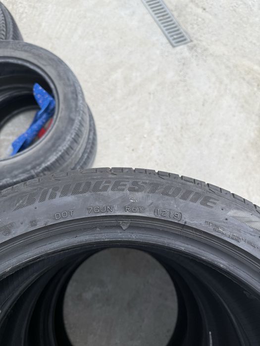 Летни гуми 19* Bridgestone 235/45R19