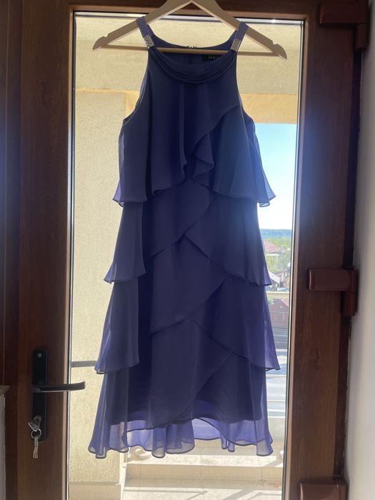 Rochie de ocazie cu volane