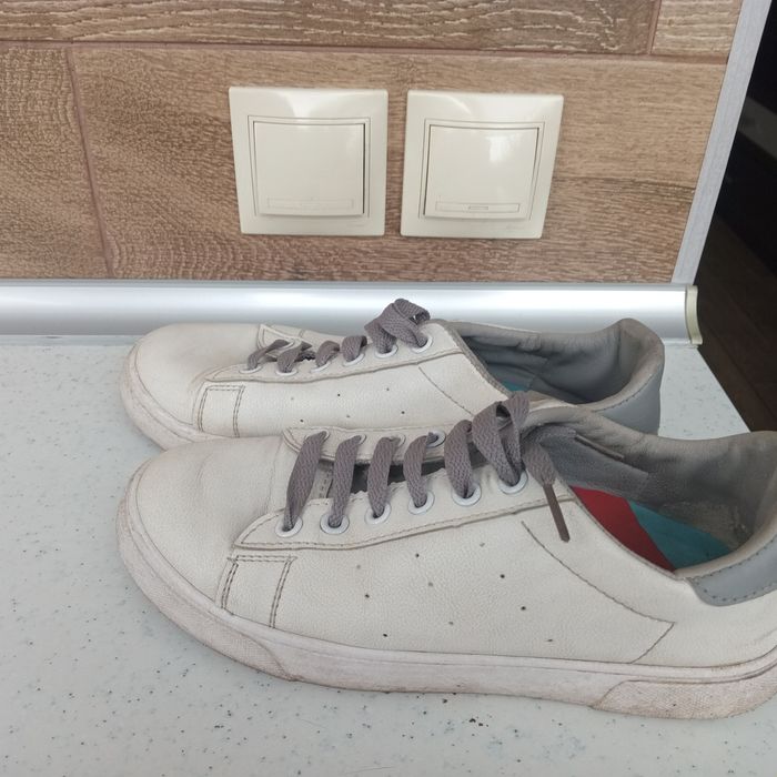 Обувь женская кроссовки