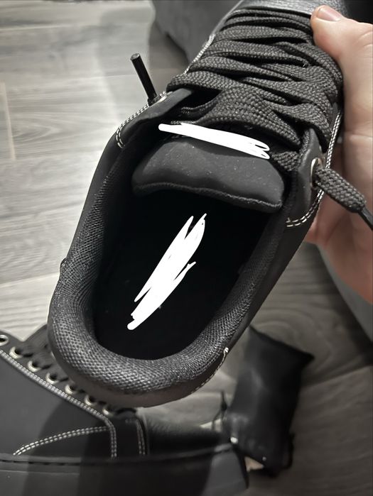 adidasi numeris marimea 43