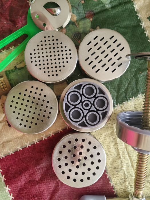 Зареждащ пречиствател за плодове, зеленчуци и месо