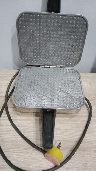 Вафельница советская продам