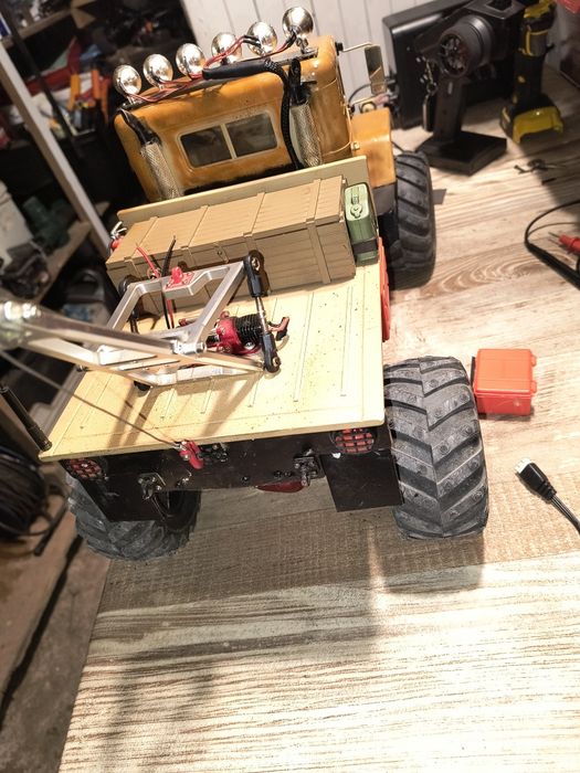 Rc crawler катерач