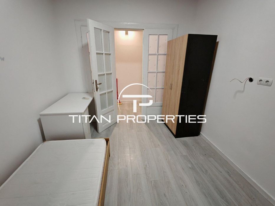 Дава се под наем Етаж от къща в Пловдив, Център - 130 кв.м за 500 € - Снимка #7