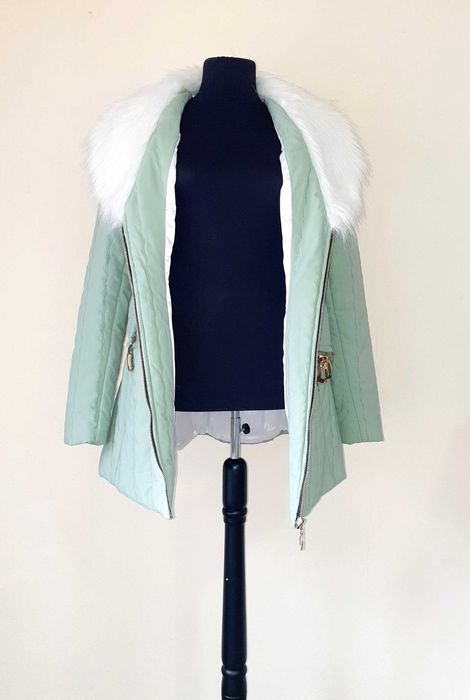 Geaca Atmosphere cu guler din blana artificiala alba