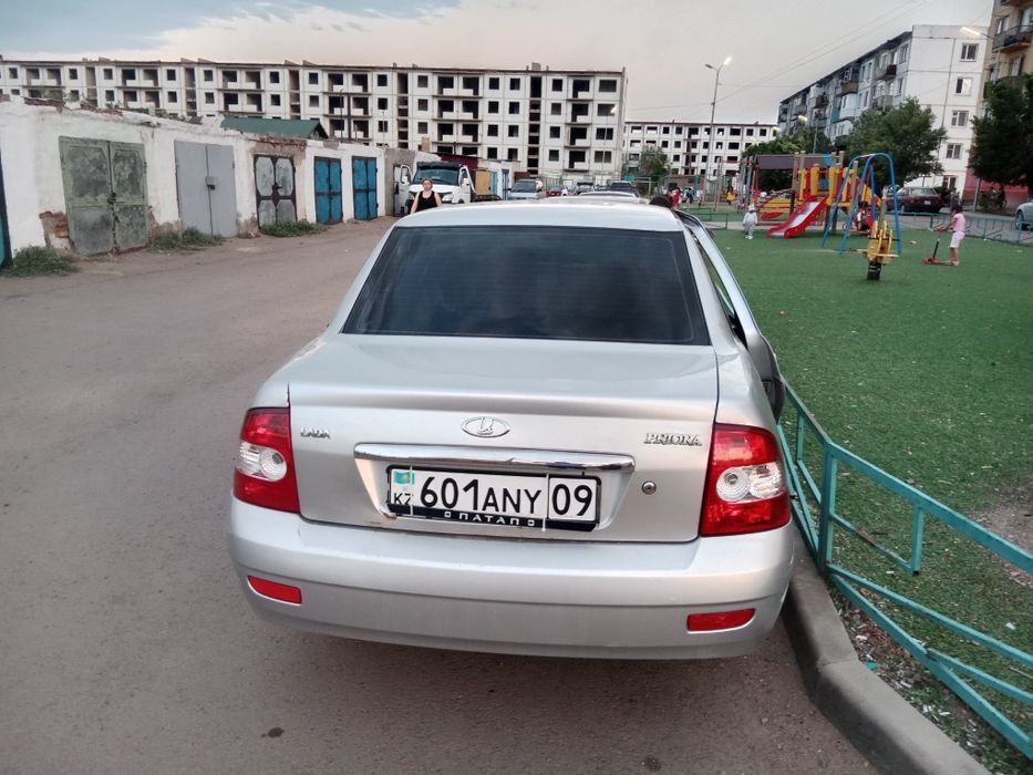 Продам приору.400000