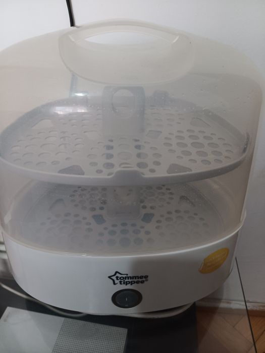 Vând fierbător Tommee Tippee