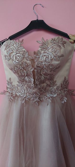 Официална рокля С размер