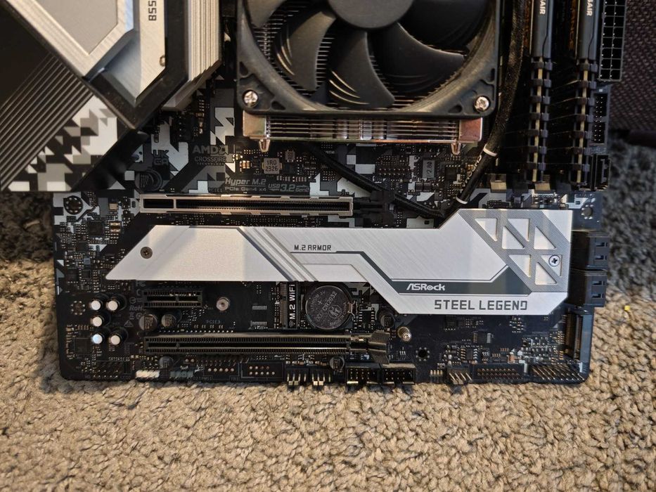 ASRock B550M Steel Legend + AMD Ryzen 7 5700G 8-Core + 32GB DDR4, 1TB NVMe