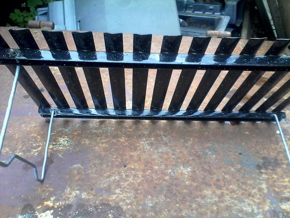 Gratar cu tava Emailat ,portabil,nefolosit.import.