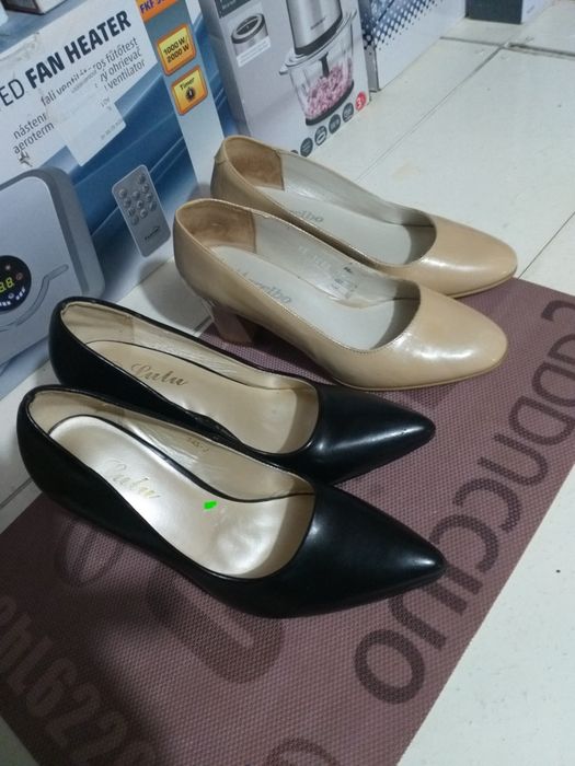 Pantofi Negri si Crem nr 37